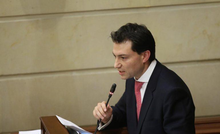 Felipe Córdoba cuestiona llamado de Petro a las calles: “Ya no está en el M-19”