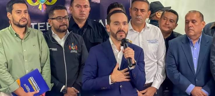 Congreso estudia propuesta para que Abelardo De La Espriella se posesione en una guarnición militar