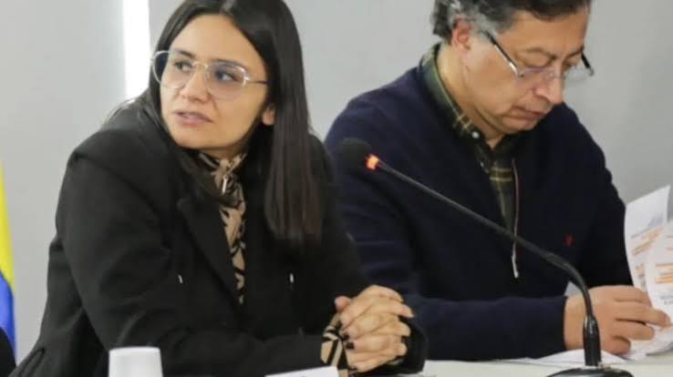 Petro anuncia acciones legales contra Angie Rodríguez tras sus denuncias de presunta corrupción