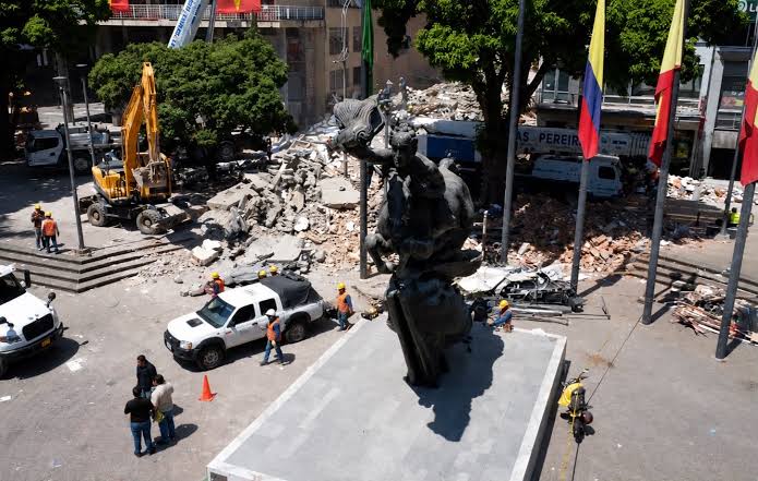 Anif propone ruta para financiar la reconstrucción tras el terremoto sin crear impuestos permanentes