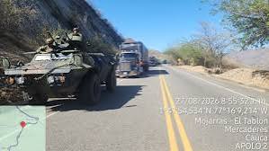 39 tractomulas cargadas de café cruzaron la vía Pasto-Popayán bajo custodia del Ejército