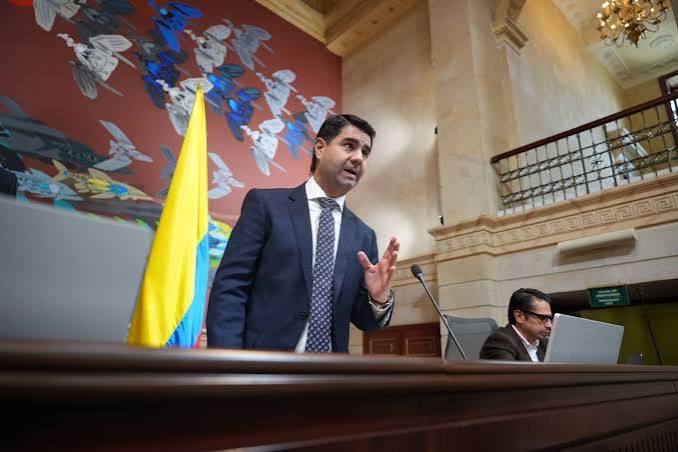 Simón Molina denunció a exministro Germán Ávila por presuntas irregularidades en el Presupuesto de 2027