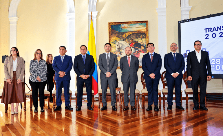 Congreso y Gobierno acuerdan reforzar la transparencia en Colombia