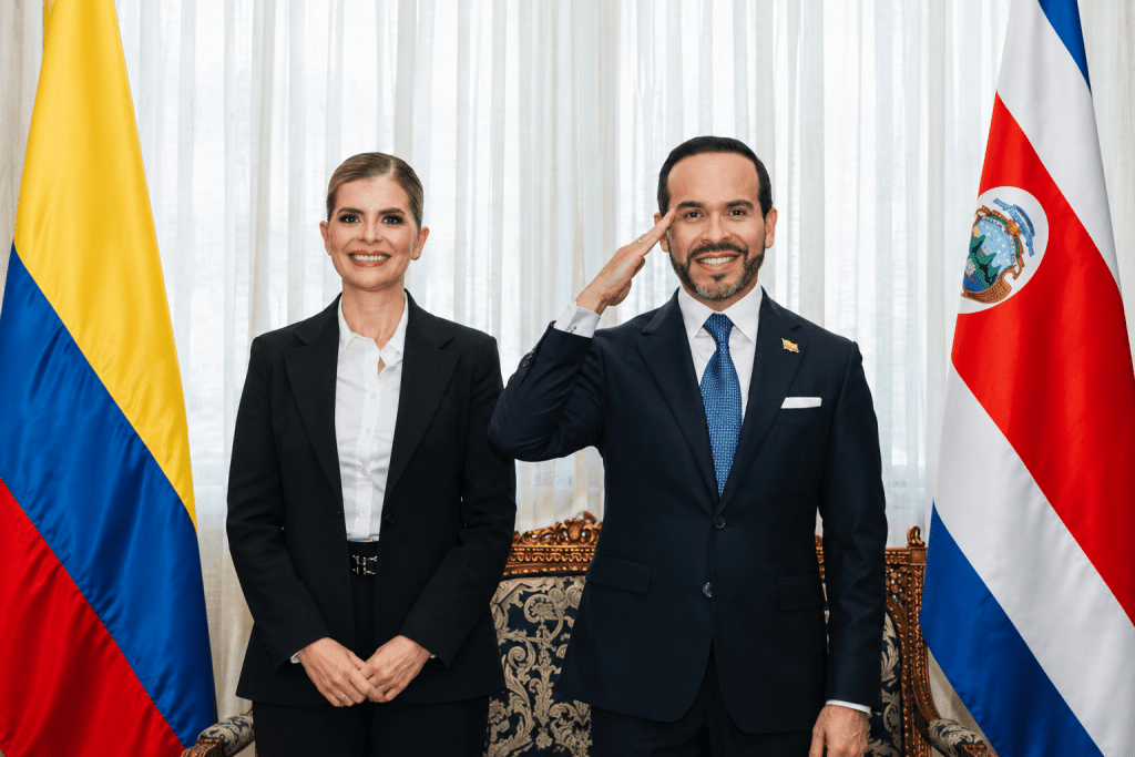 Abelardo De La Espriella y Laura Fernández durante reunión entre Colombia y Costa Rica en Barranquilla