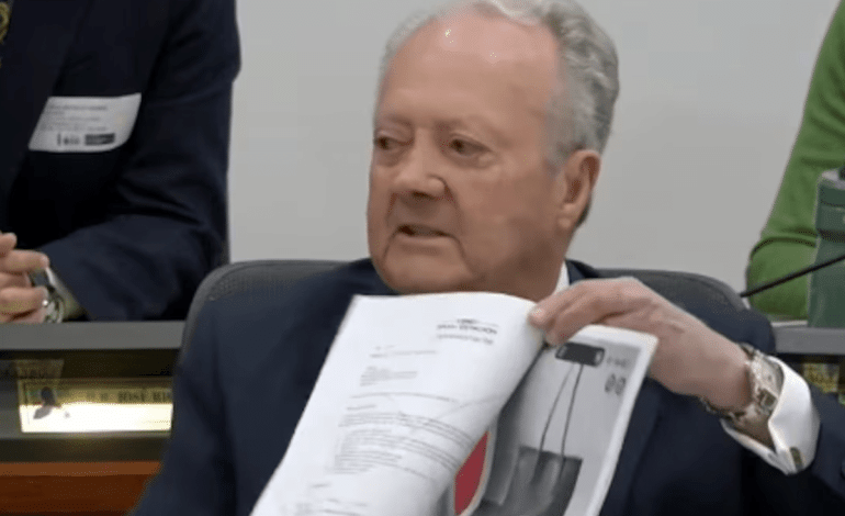 Arturo calle cuestiona la competencia de temu y shein