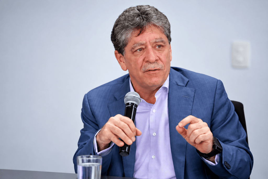 Bruce Mac Master deja la presidencia de la ANDI