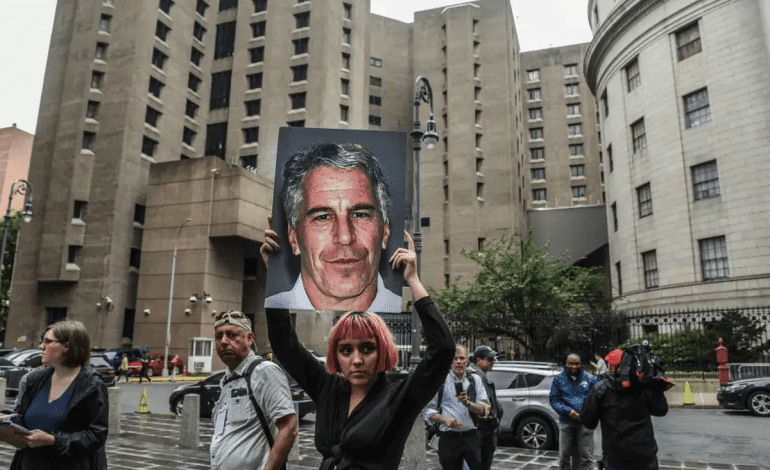 Caso Epstein salpica a Balmoral: Policía escocesa investiga visitas del expríncipe Andrés a residencia real